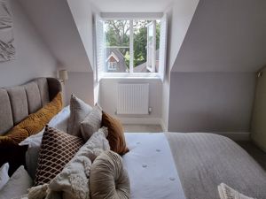 Bedroom- click for photo gallery